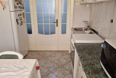 Apartament cu 4 camere decomandat în Central - 2