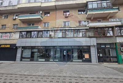 Spațiu comercial, de 330 mp, în Central - 2