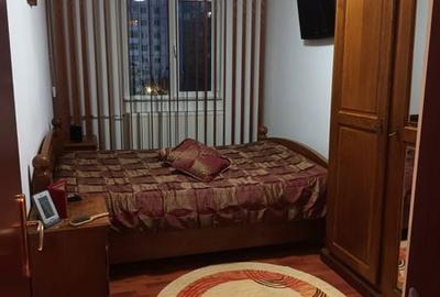 Apartament cu 3 camere semidecomandat în Ostroveni - 3