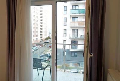 Apartament cu 3 camere decomandat, mobilat în Tractorul - 10