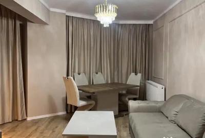Apartament cu 3 camere decomandat în Tractorul - 3
