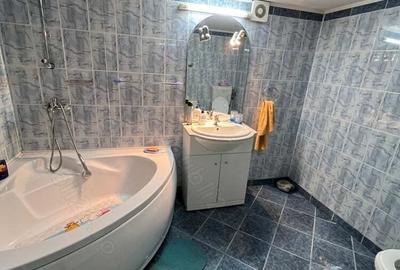 Casă cu 4 camere cu Teren 480 Mp în Poiana Țapului