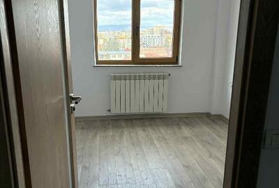 Apartament cu 3 camere decomandat în Județean - 5