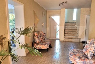 Casa 320 mp, terasa, gradina, garaj, zona Golden Tulip - 2