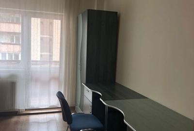 Apartament cu 3 camere decomandat în Micești - 2