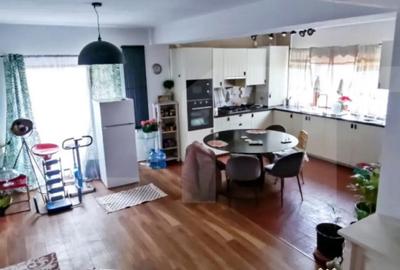 Casă cu 4 camere în 1 Decembrie - 16