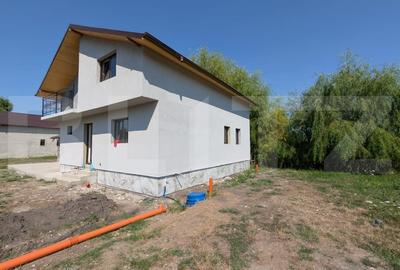 Casa individuala moderna, constructie 2021 - spatioasa, luminoasa Lazuri - 2