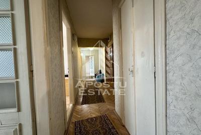 Apartament cu 3 camere, 2 bai, etaj 3, zona Sagului - 8