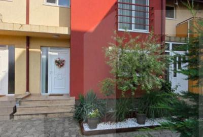 Casă cu 3 camere cu Teren 270 Mp în Dumbrăvița