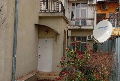 Casă cu 6 camere în Vitan - 5