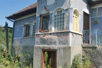 De vanzare casa si grajd +3000/? teren livada in Sumurducu - Sanpaul - 5