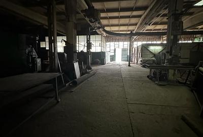 Spațiu comercial, de 3,229 mp, în Militari - 2