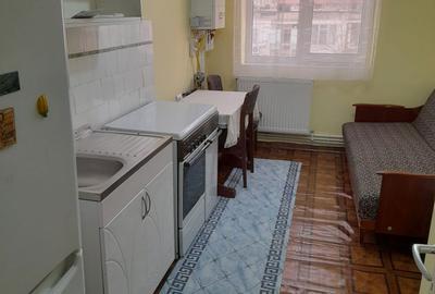 Apartament cu 2 camere semidecomandat în Galați - 7