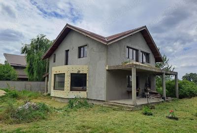 Casă cu 6 camere în Clinceni - 2