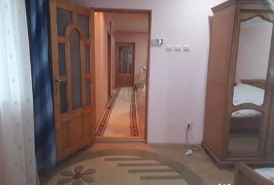 Casă cu 5 camere cu Teren 1000 Mp în Sfântu Ilie - 1