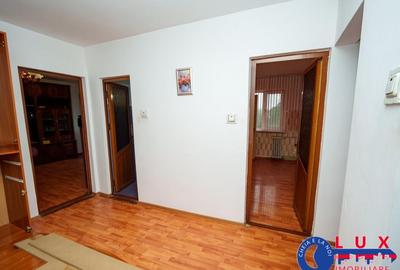 ID 2974 Apartament 2 camere - Strada Sabinelor - 10