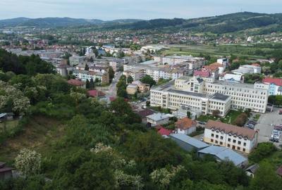 Teren Construcții intravilan de 3049 mp, în Curtea de Argeș