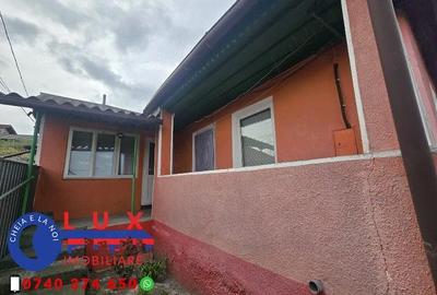 Casă cu 3 camere cu Teren 210 Mp în Babadag - 8
