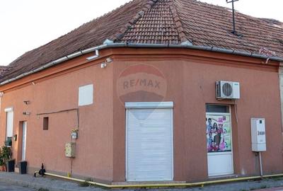 Apartament de vanzare si spatiu comercial COMISION 0% - 7