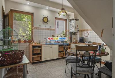 Casă cu 8 camere cu Canalizare în Lacul Tei - 25