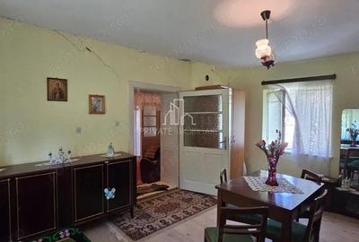 Casă cu 3 camere cu Teren 1093 Mp în Daia (Apold)