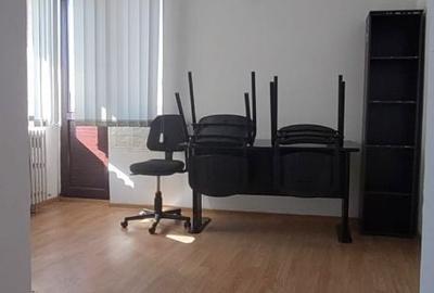 Spațiu comercial, de 319 mp, în Central - 9