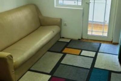 Închiriere apartament 4 camere