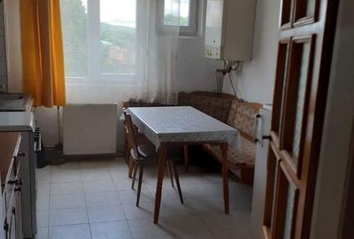 Apartament cu 4 camere decomandat în Marghita - 3