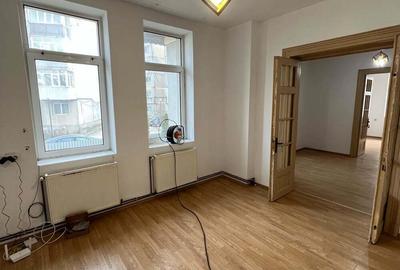 Casa,cazare de inchiriat ideal pentru echipe de muncitori .complet utilata.tv wifi aer curte gratar - 2