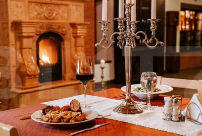 Conac de vanzare 7 camere cu bai proprii, crama, ciubar ? - 9