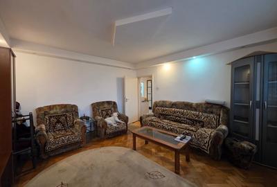 Apartament cu 3 camere decomandat, mobilat în Progresul - 9