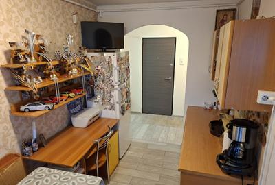 2 camere Rolast / S.uri , Decomandat / Centrală , preț NEGOCIABIL !!! - 6