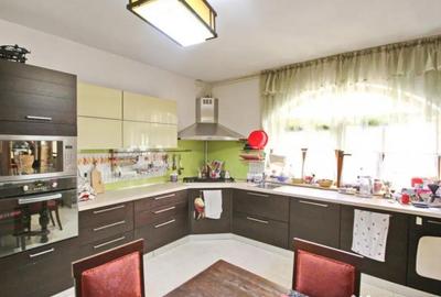 Apartament cu 3 camere decomandat în Centrul Istoric - 2