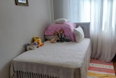 Apartament cu 3 camere semidecomandat în Craiovița Nouă - 4