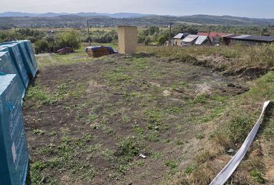 Teren de 3000 mp, în Câmpeni - 2