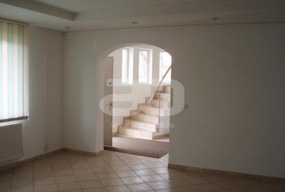 Casă cu 5 camere cu Teren 250 Mp în Splaiul Unirii - 3
