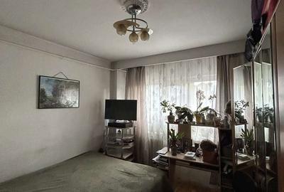 Apartament cu 2 camere decomandat în Prundu