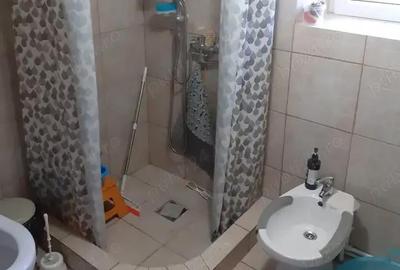 Casă cu 4 camere cu Teren 1122 Mp în Chetrești - 2
