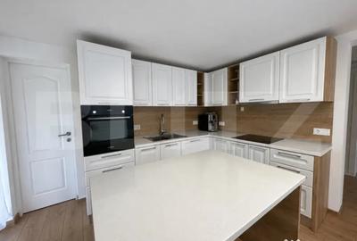 Casă cu 5 camere cu Teren 600 Mp în Archia