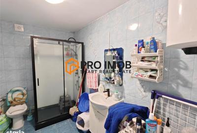 Casă cu 4 camere decomandat în Zorești