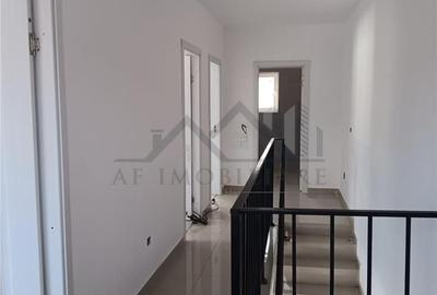 Apartament cu 4 camere în Bârnova