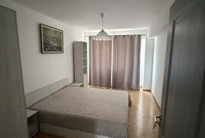 Apartament cu 3 camere decomandat în Dosu Bricii