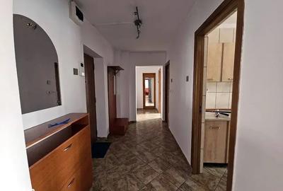 Apartament cu 2 camere decomandat, mobilat în Titulescu - 2