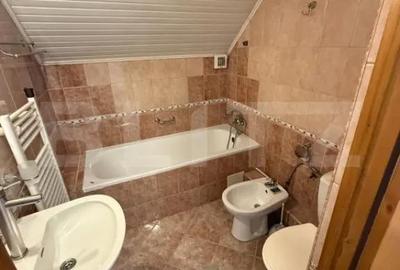 Casă cu 4 camere cu Teren 1000 Mp în Central - 8