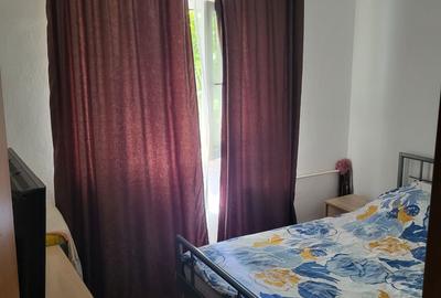 Apartament cu 3 camere semidecomandat în Gura Văii - 4