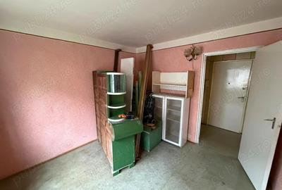 Apartament cu 3 camere decomandat în Decebal - 10