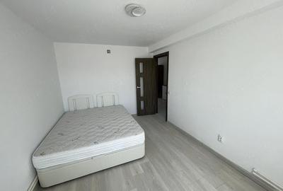 Apartament cu 2 camere semidecomandat în Micro 3 - 2