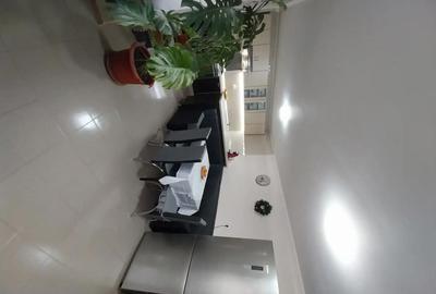 Casă cu 7 camere cu Teren 400 Mp în 23 August - 4