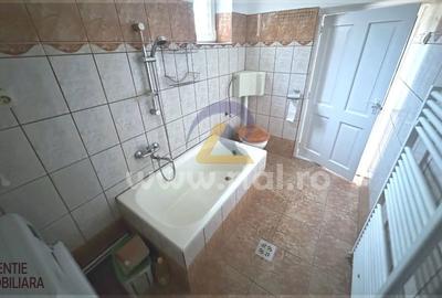 Apartament cu 2 camere decomandat în Central - 2
