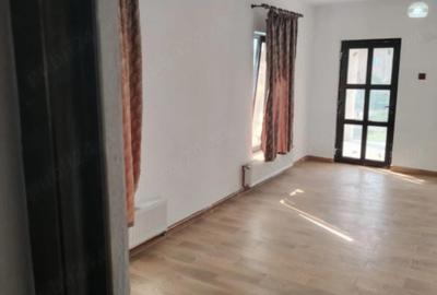 Casă cu 3 camere cu Teren 1000 Mp în Răzvad - 4